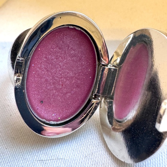 đź’‹ Elegant Silver and Black Sephora 2007 Anniversary Lip Gloss Cocktail Ringđź’‹ - Picture 13 of 16